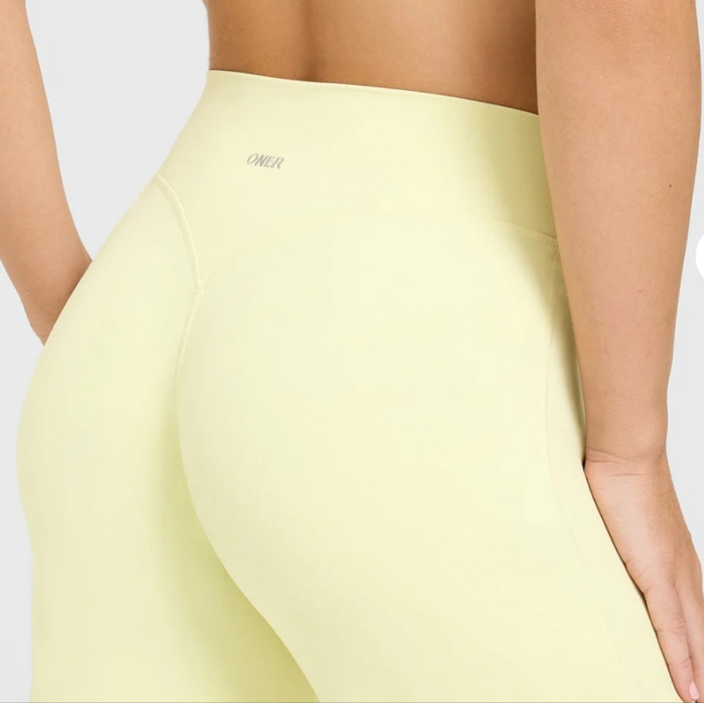 Oner Active SoftMotion Straight Leg Bottoms - Pastel Yellow size SMALL REGULAR - Picture 3 of 7